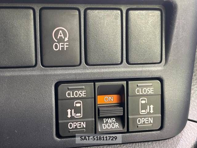 Toyota VOXY 2015-04 331473-5