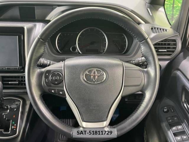 Toyota VOXY 2015-04 331473-12