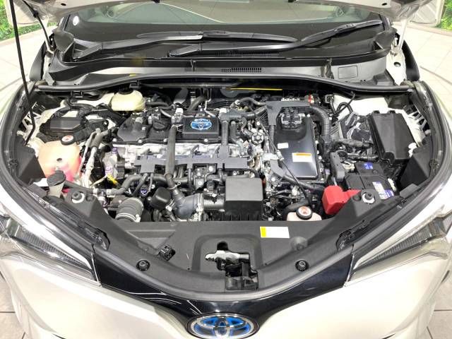Toyota C-HR 2017-02 182501-18