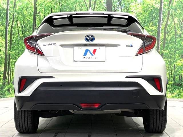 Toyota C-HR 2017-02 182501-15