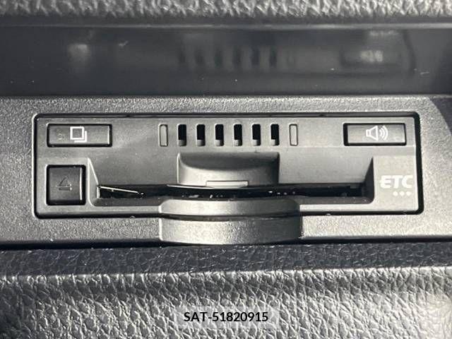 Toyota VOXY 2018-06 370340-7