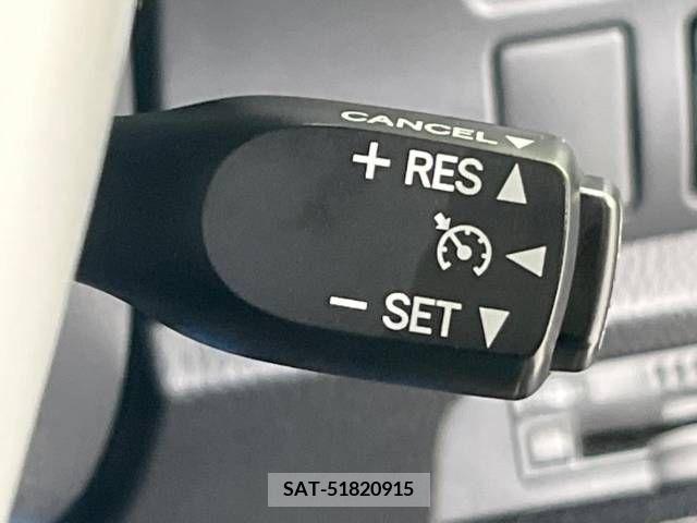 Toyota VOXY 2018-06 370340-6