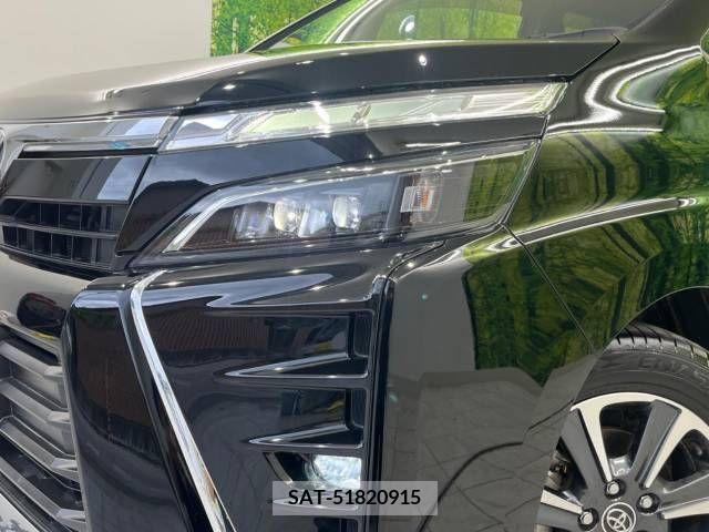 Toyota VOXY 2018-06 370340-13