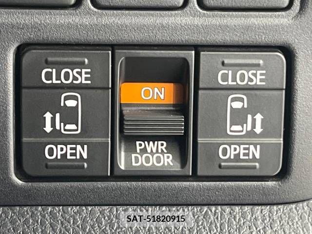 Toyota VOXY 2018-06 370340-2