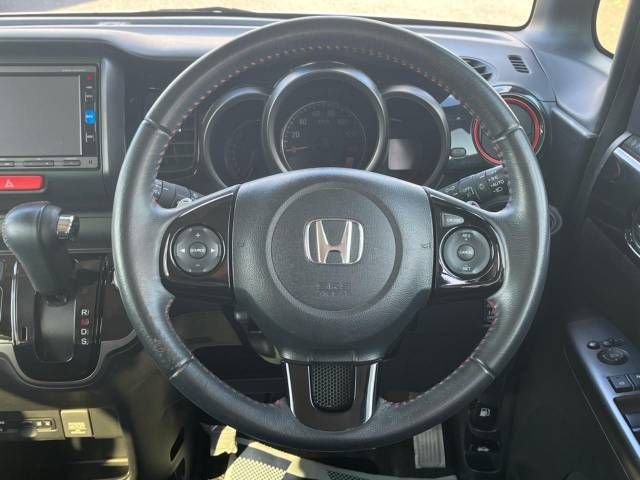 Honda N BOX CUSTOM 2016-02 191972-11