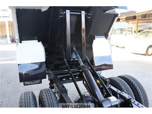 Hino DUTRO 2023-04 255432-13