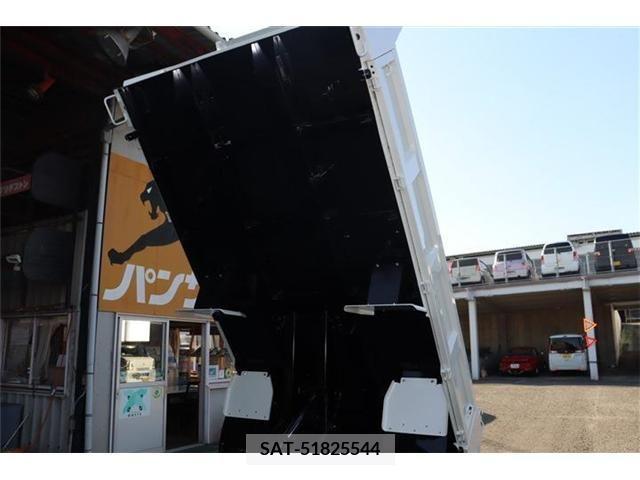 Hino DUTRO 2023-04 255432-15
