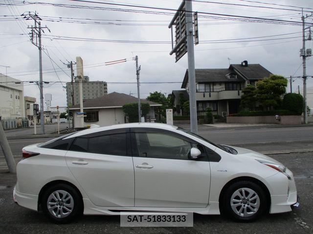 Toyota PRIUS 2018-03 282086-7