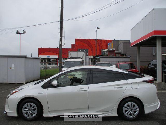 Toyota PRIUS 2018-03 282086-8