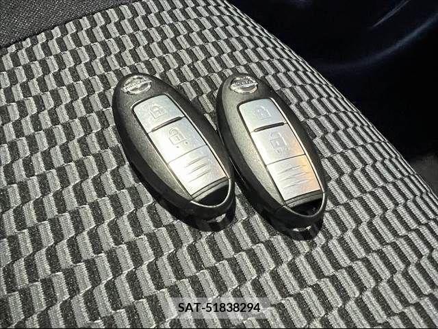 Nissan MARCH 2015-11 256754-6
