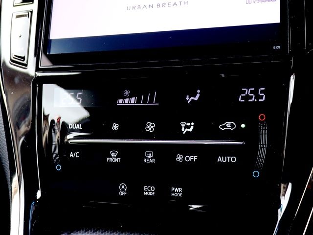 Toyota HARRIER 2016-09 555-19