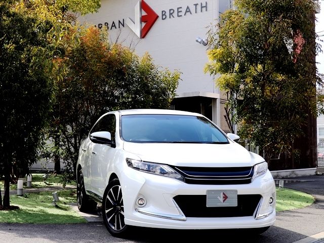 Toyota HARRIER 2016-09 555-0