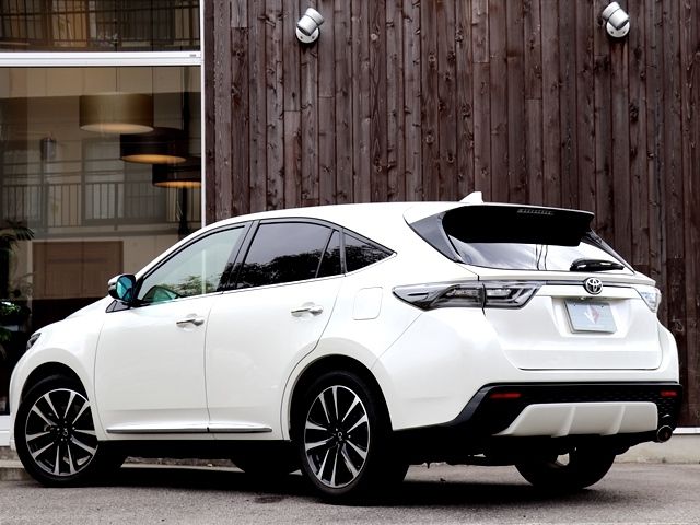 Toyota HARRIER 2016-09 555-2