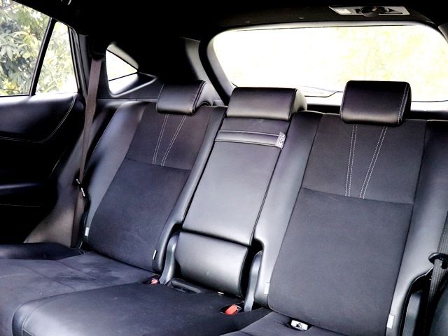 Toyota HARRIER 2016-09 555-26