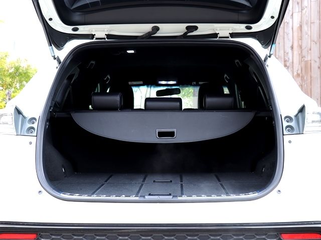 Toyota HARRIER 2016-09 555-27