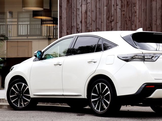 Toyota HARRIER 2016-09 555-10