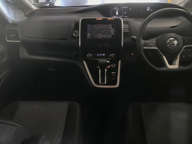 Nissan SERENA 2017-07 193742-3