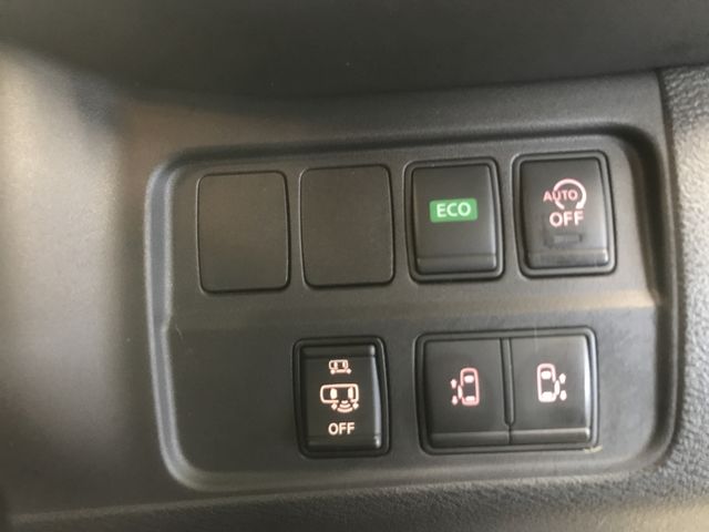 Nissan SERENA 2017-07 193742-28