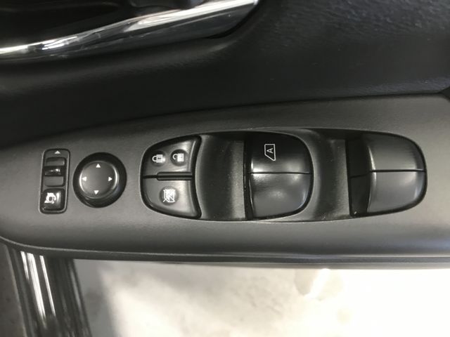 Nissan SERENA 2017-07 193742-27