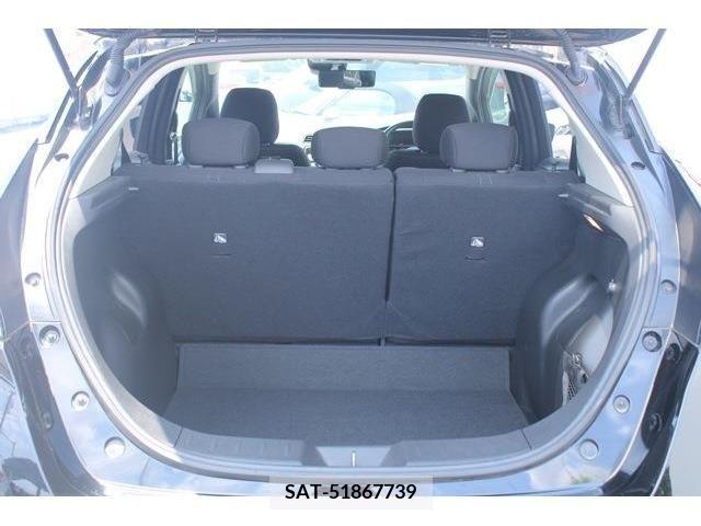 Nissan LEAF 2019-10 329730-17