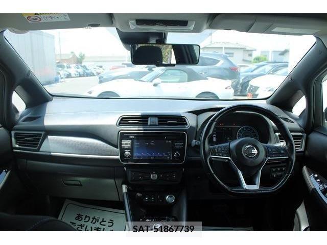 Nissan LEAF 2019-10 329730-16