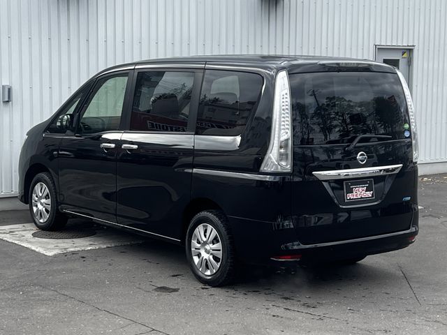 Nissan SERENA 2016-04 27686-1
