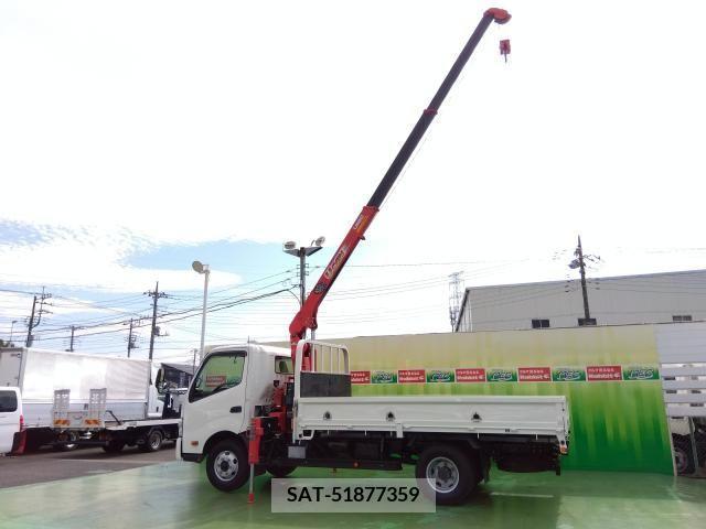 Hino DUTRO 2016-10 255887-6