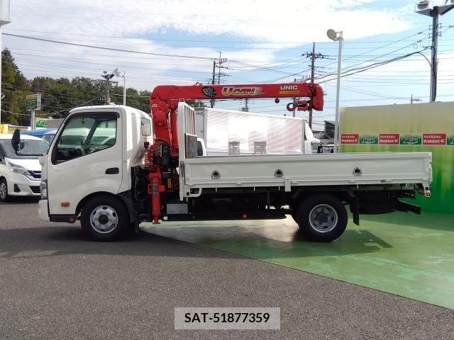 Hino DUTRO 2016-10 255887-1