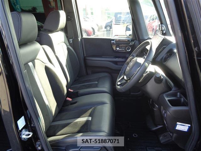 Honda N BOX 2021-05 251045-11