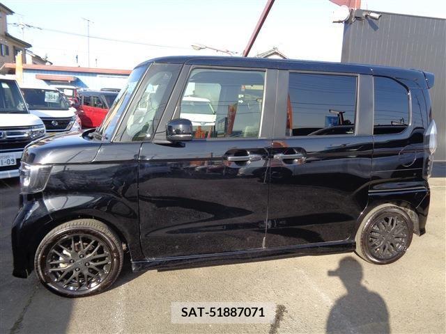 Honda N BOX 2021-05 251045-3