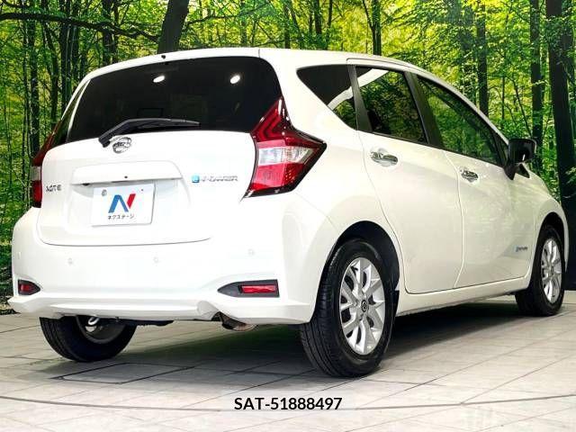 Nissan NOTE 2018-10 305437-17
