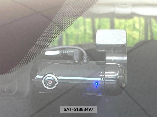 Nissan NOTE 2018-10 305437-6