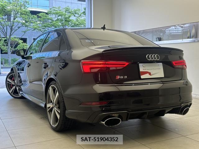 Audi S3 2018-08 261695-5