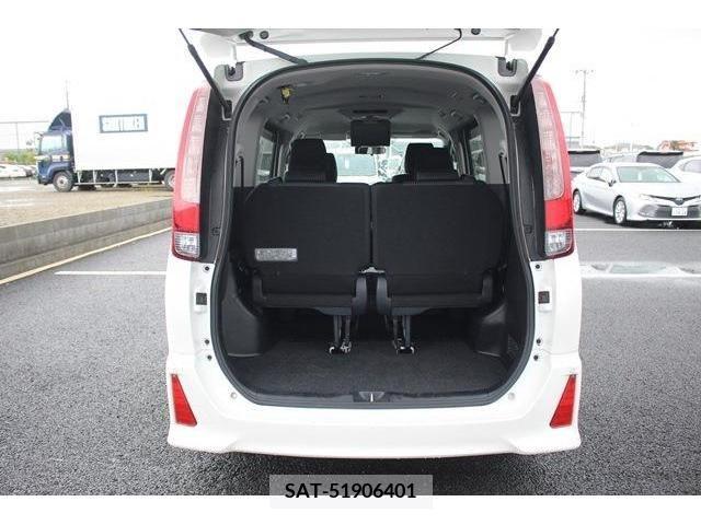 Toyota NOAH 2014-02 279493-17