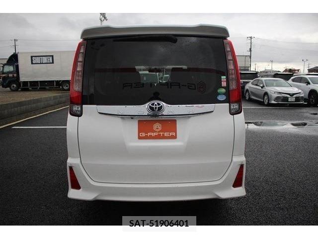 Toyota NOAH 2014-02 279493-9