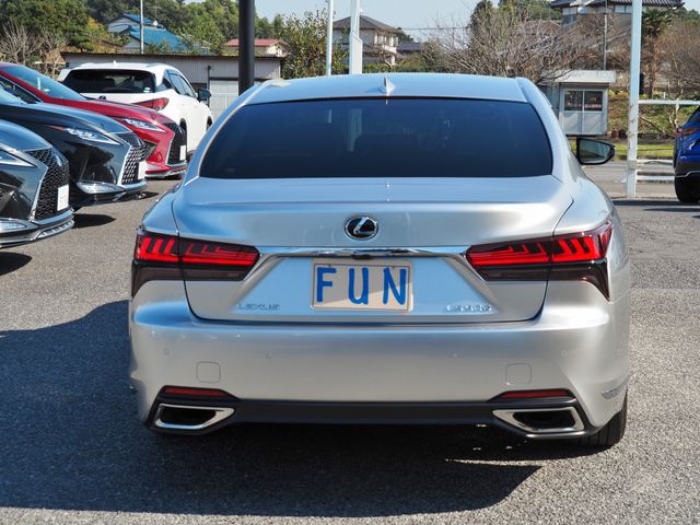 Lexus LS 2021-03 19587-6