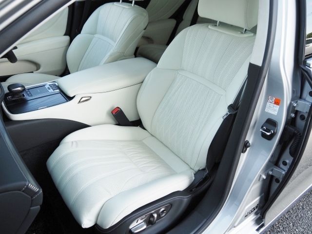 Lexus LS 2021-03 19587-11