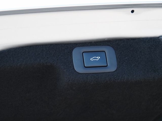 Lexus LS 2021-03 19587-15