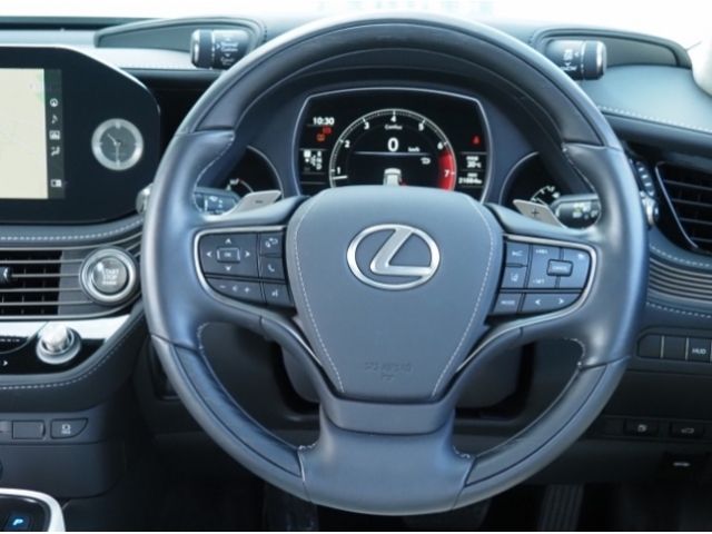 Lexus LS 2021-03 19587-16