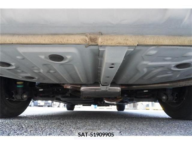 Toyota VOXY 2016-03 370458-18