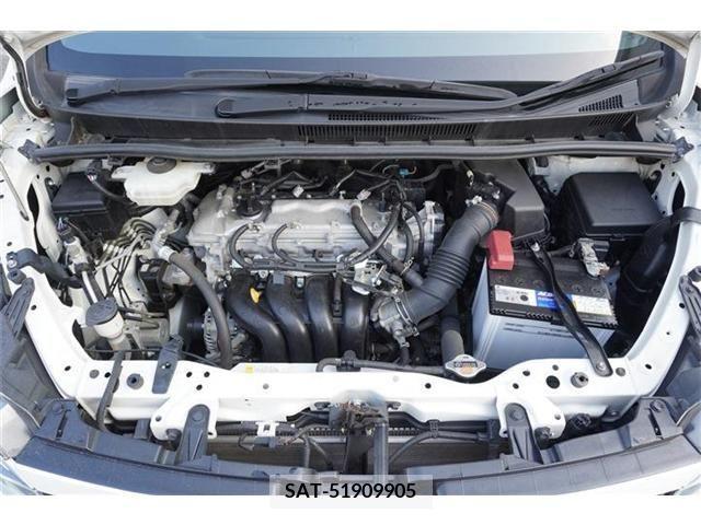 Toyota VOXY 2016-03 370458-17