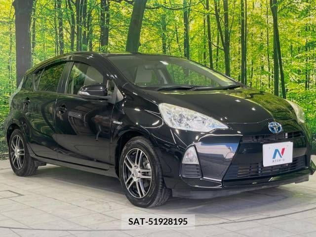 Toyota AQUA 2012-05 327882-16