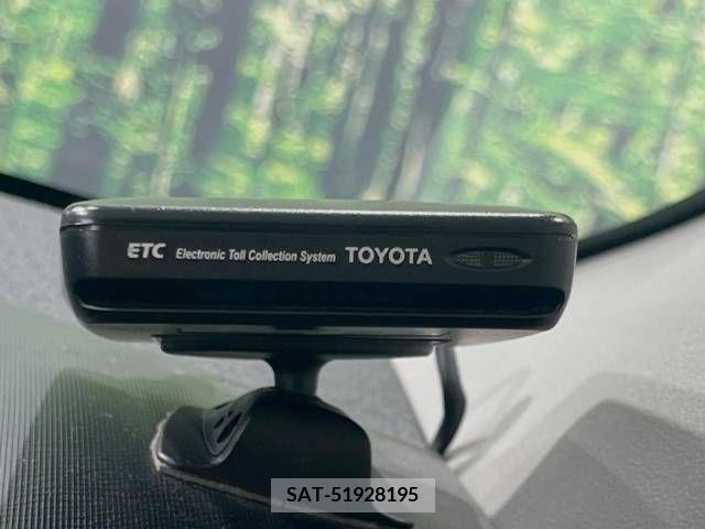 Toyota AQUA 2012-05 327882-2