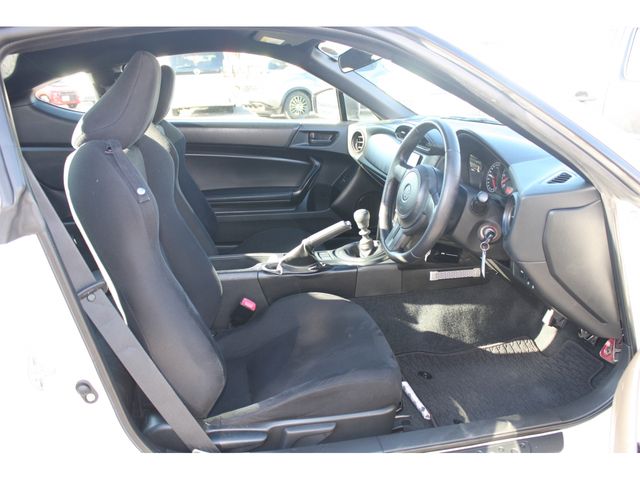 Toyota 86 2012-12 180674-13
