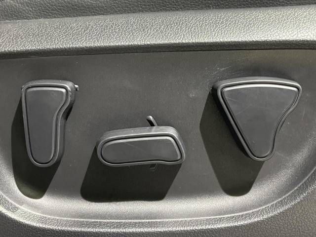 Toyota YARIS CROSS 2023-03 184923-6