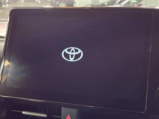 Toyota VOXY HYBRID 2022-12 14223-2