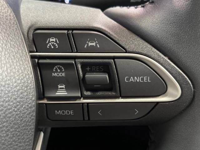 Toyota VOXY HYBRID 2022-12 14223-4