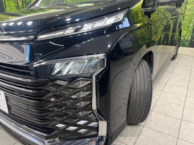 Toyota VOXY 2022-01 185330-12