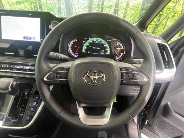 Toyota VOXY 2022-01 185330-11