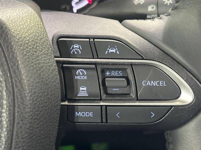 Toyota VOXY 2022-01 185330-6
